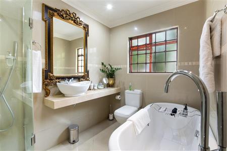 False - Hotel For Sale in Sandton Central, Sandton, Gauteng - M19021