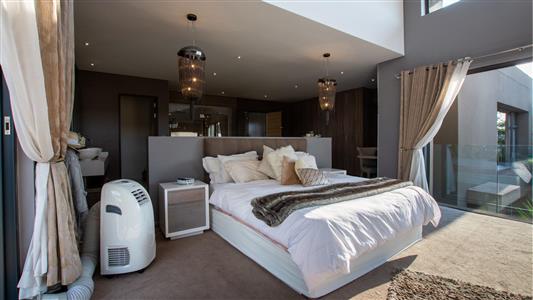 False - House For Sale in Woodmead, Sandton, Gauteng - M10339