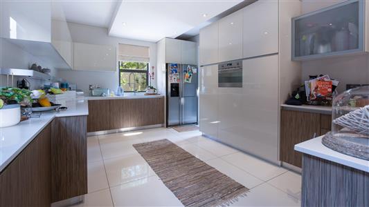 False - House For Sale in Woodmead, Sandton, Gauteng - M10339