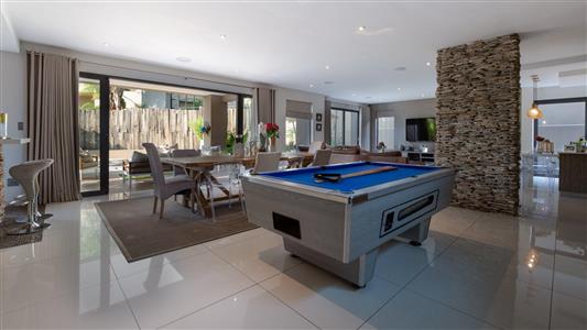 False - House For Sale in Woodmead, Sandton, Gauteng - M10339