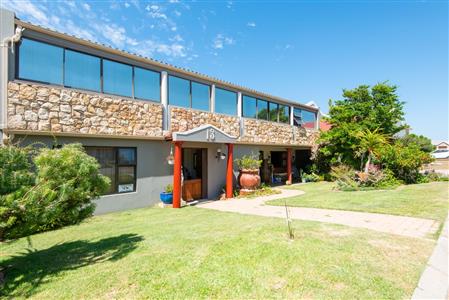 False - House For Sale in Stilbaai Wes, Stilbaai, Western Cape - M17452
