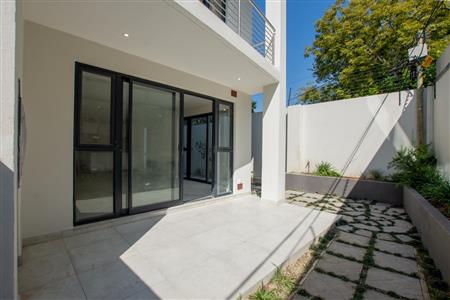 False - Apartment For Sale in Bryanston, Sandton, Gauteng - M10109