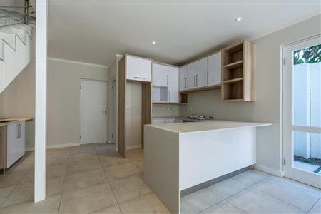 False - Apartment For Sale in Bryanston, Sandton, Gauteng - M10109