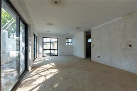 False - Apartment For Sale in Bryanston, Sandton, Gauteng - M10109