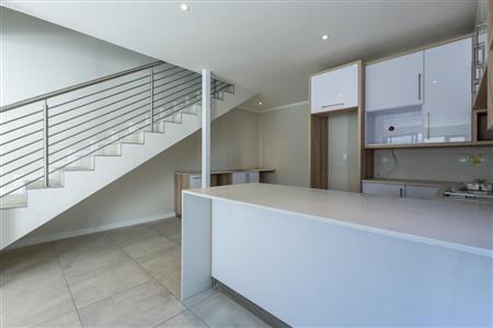 False - Apartment For Sale in Bryanston, Sandton, Gauteng - M10109
