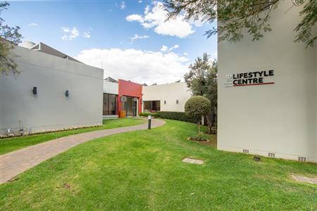 False - Apartment For Sale in Fourways, Sandton, Gauteng - M10060