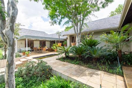 False - House For Sale in Bryanston, Sandton, Gauteng - M10392