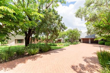 False - House For Sale in Bryanston, Sandton, Gauteng - M10392