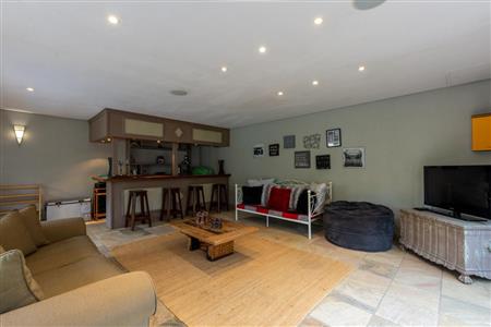 False - House For Sale in Bryanston, Sandton, Gauteng - M10392