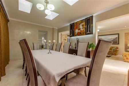 False - House For Sale in Bryanston, Sandton, Gauteng - M12275