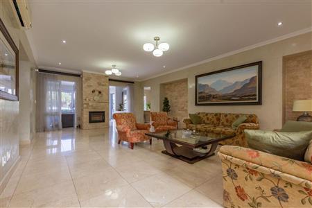 False - House For Sale in Bryanston, Sandton, Gauteng - M12275