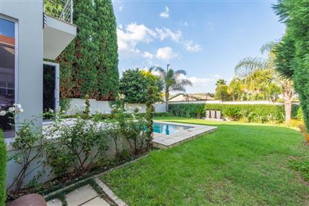 False - House For Sale in Bryanston, Sandton, Gauteng - M12275