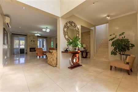False - House For Sale in Bryanston, Sandton, Gauteng - M12275