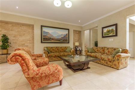 False - House For Sale in Bryanston, Sandton, Gauteng - M12275