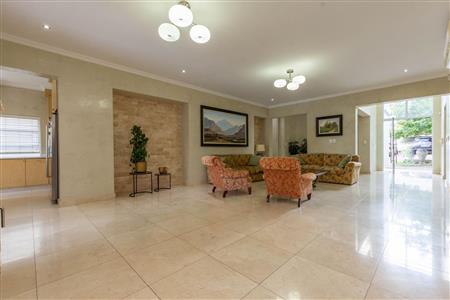 False - House For Sale in Bryanston, Sandton, Gauteng - M12275