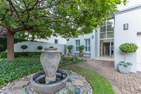 False - House For Sale in Bryanston, Sandton, Gauteng - M12275