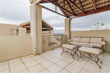 False - Apartment For Sale in Bryanston, Sandton, Gauteng - M11839