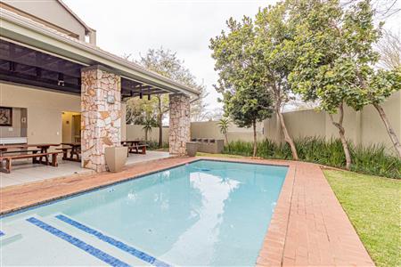False - Apartment For Sale in Bryanston, Sandton, Gauteng - M11839