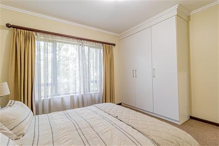 False - Apartment For Sale in Bryanston, Sandton, Gauteng - M11839