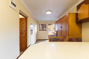 Cosy, fully furnished Studio apartment/Granny flat (suitable for only ONE PERSON)  - M110029