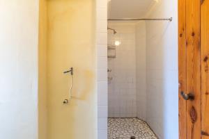 Cosy, fully furnished Studio apartment/Granny flat (suitable for only ONE PERSON)  - M110029