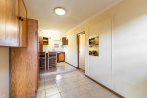 Cosy, fully furnished Studio apartment/Granny flat (suitable for only ONE PERSON)  - M110029