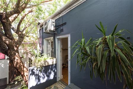 False - House For Sale in Vredehoek, Cape Town, Western Cape - M110055