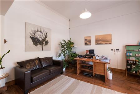 False - House For Sale in Vredehoek, Cape Town, Western Cape - M110055