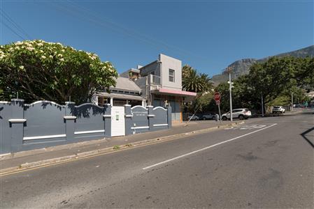 False - House For Sale in Vredehoek, Cape Town, Western Cape - M110055