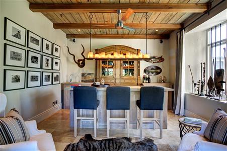 False - House For Sale in Franschhoek, Western Cape - M110252