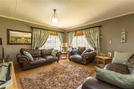 Farm For Sale in Buffelspoort Eco Estate, Modimolle, Limpopo - M110465