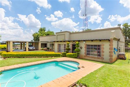 Farm For Sale in Buffelspoort Eco Estate, Modimolle, Limpopo - M110465