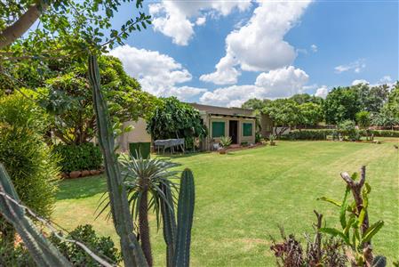 Farm For Sale in Buffelspoort Eco Estate, Modimolle, Limpopo - M110465