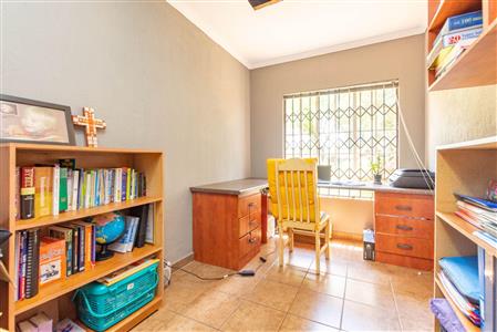 Farm For Sale in Buffelspoort Eco Estate, Modimolle, Limpopo - M110465
