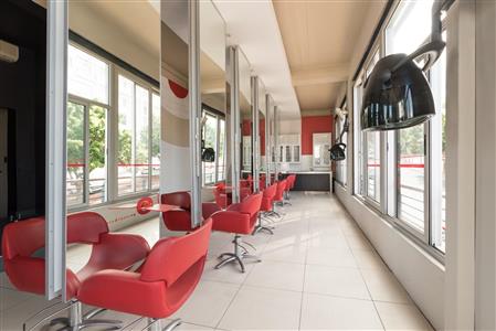 False - Retail For Sale in Gardens, Cape Town, Western Cape - M111801