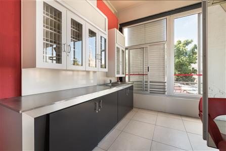 False - Retail For Sale in Gardens, Cape Town, Western Cape - M111801