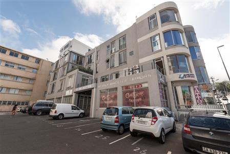 False - Retail For Sale in Gardens, Cape Town, Western Cape - M111801