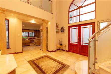 False - House For Sale in Woodmead, Sandton, Gauteng - M110663