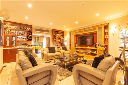 False - House For Sale in Woodmead, Sandton, Gauteng - M110663