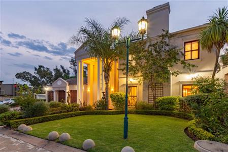 False - House For Sale in Woodmead, Sandton, Gauteng - M110663