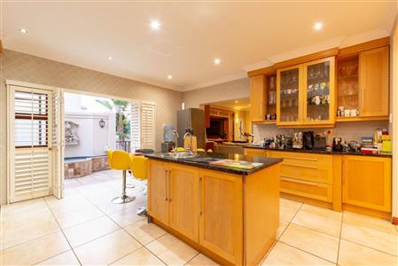 False - House For Sale in Woodmead, Sandton, Gauteng - M110663