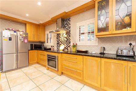 False - House For Sale in Woodmead, Sandton, Gauteng - M110663