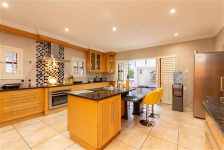 False - House For Sale in Woodmead, Sandton, Gauteng - M110663
