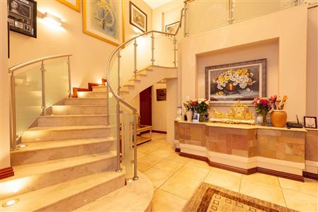 False - House For Sale in Woodmead, Sandton, Gauteng - M110663