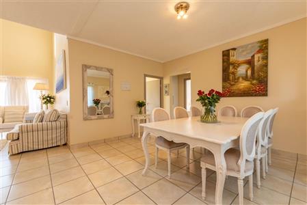 False - Townhouse For Sale in Fourways, Sandton, Gauteng - M112844