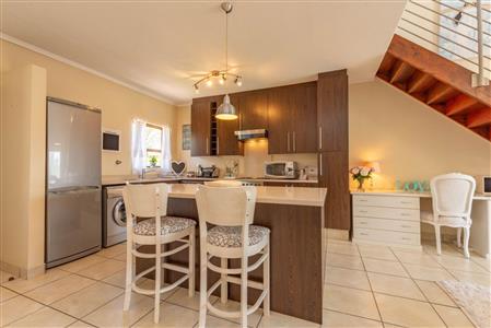 False - Townhouse For Sale in Fourways, Sandton, Gauteng - M112844