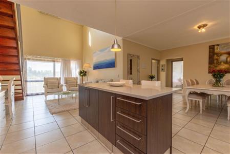 False - Townhouse For Sale in Fourways, Sandton, Gauteng - M112844