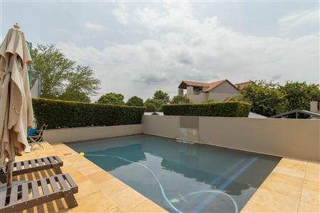 False - Townhouse For Sale in Fourways, Sandton, Gauteng - M112844