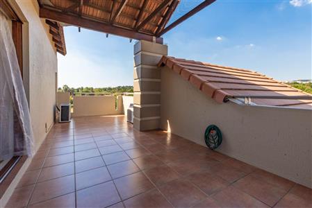 False - Townhouse For Sale in Fourways, Sandton, Gauteng - M112844