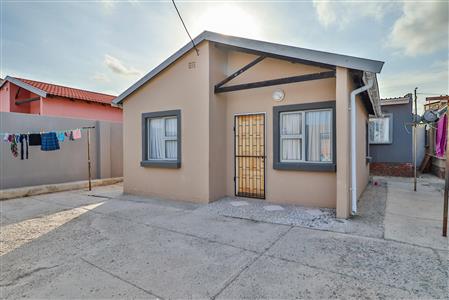 False - House For Sale in Buffalo Flats, East London, Eastern Cape - M113134